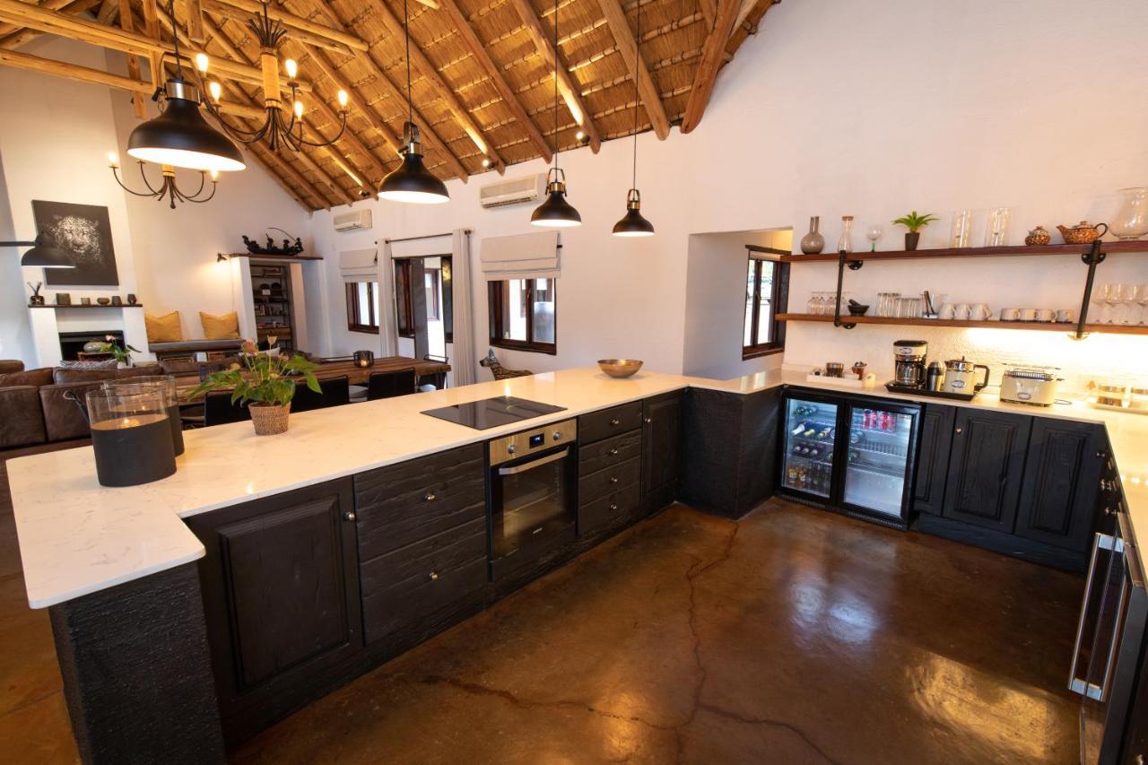 Kingly Bush Villa 팔라보르와 외부 사진