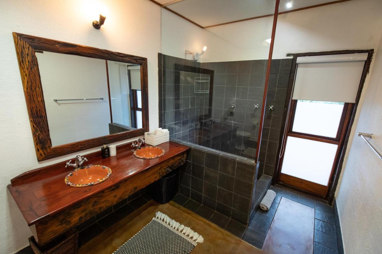 Kingly Bush Villa 팔라보르와 외부 사진